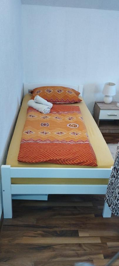 Apartament Dil *